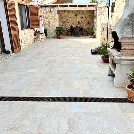 Apartamento L'Essenziale Porto Torres Exterior foto